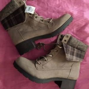 COPY - NWT Winter Booties w-Cute Flannel Cuff